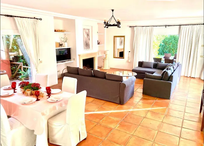 Puerto Banus Private Pool And Garden Марбелья