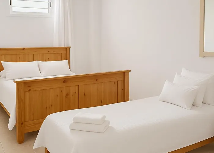 Puerto Banus Private Pool And Garden Villa