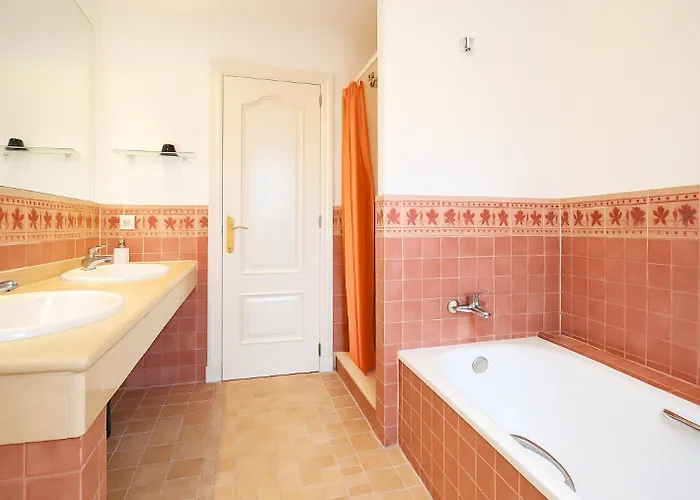 Villa Puerto Banus Private Pool And Garden